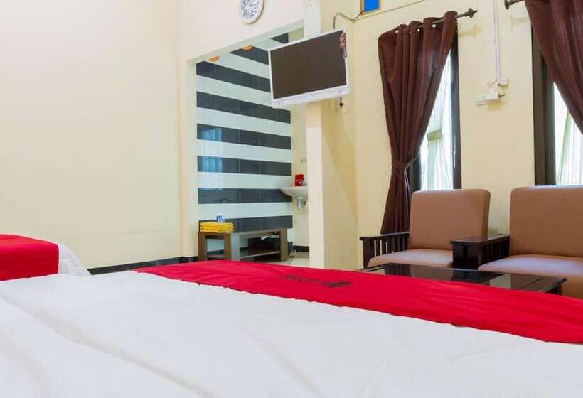 Номер Стандарт, Reddoorz @ Pataruman Garut