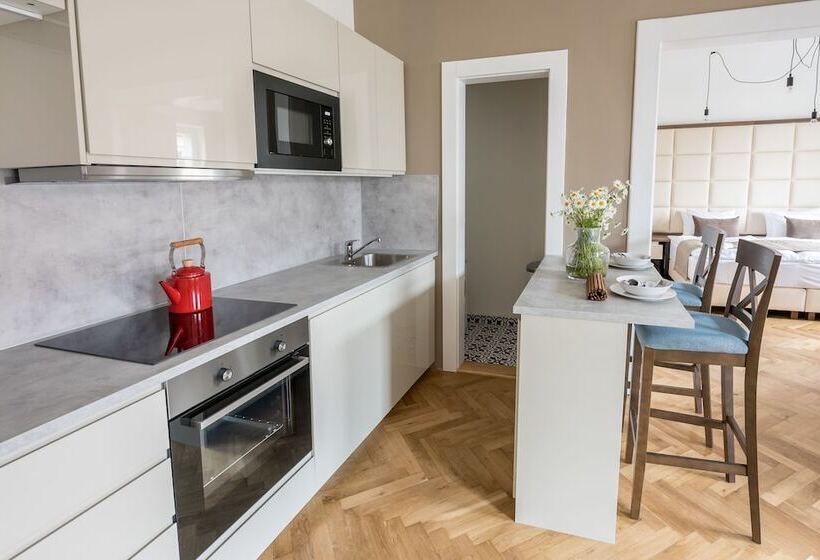 Suíte Deluxe, Letna Garden Suites