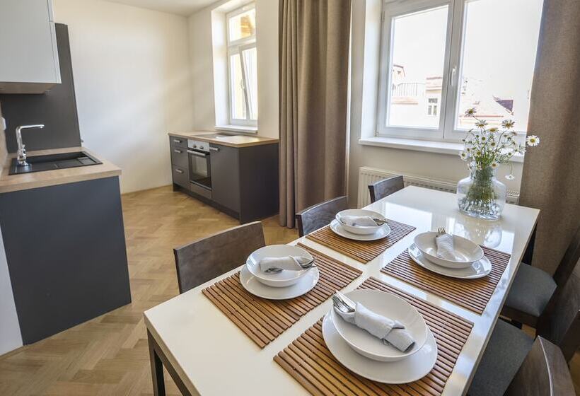 Apartamento Ático 1 Quarto, Letna Garden Suites