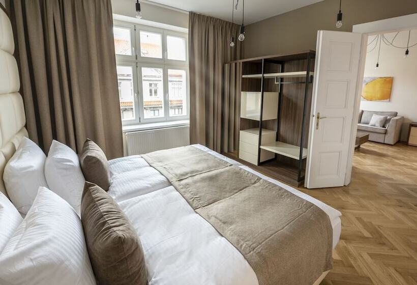 Suíte Deluxe, Letna Garden Suites