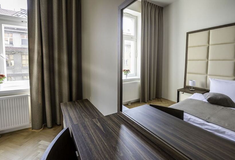 Suíte, Letna Garden Suites