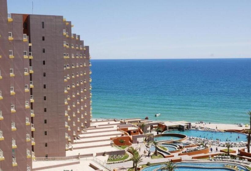 침실 3개 아파트, 3 Br Condo Available In Las Palomas Sandy Beach