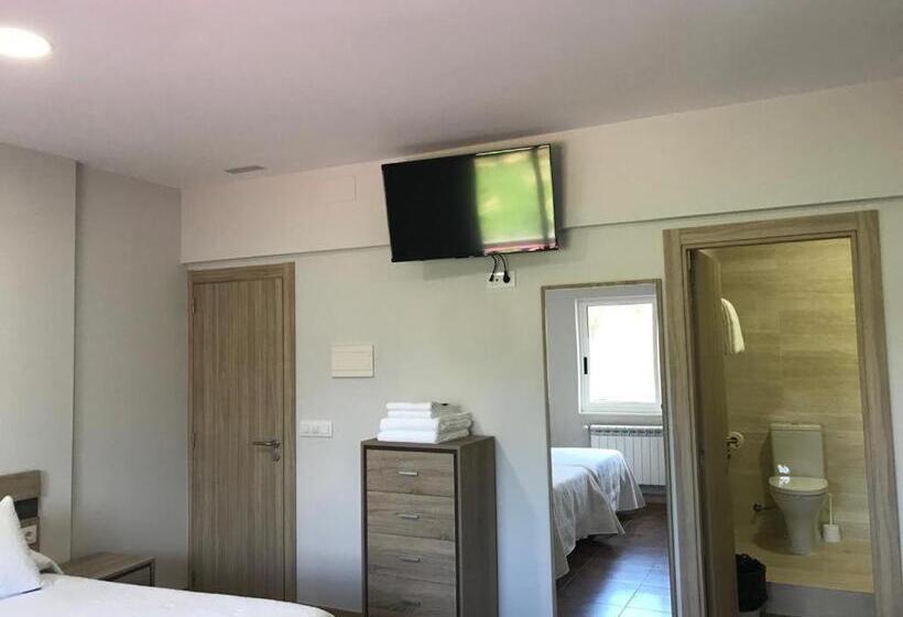 Quarto Quádruplo Deluxe, Pensión Che