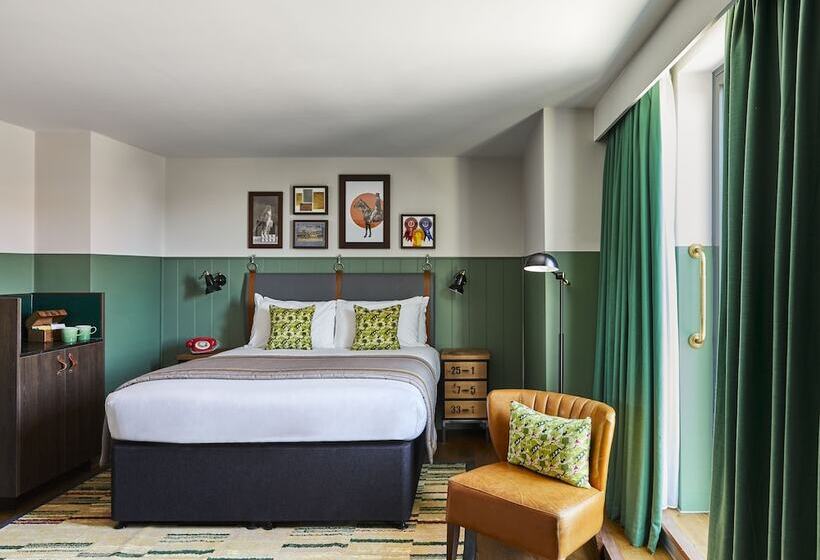 Номер Deluxe с Балконом, Indigo   Chester, An Ihg