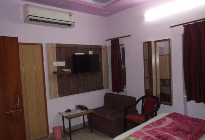 Номер Economy, Budget Accommodation Near Station Road