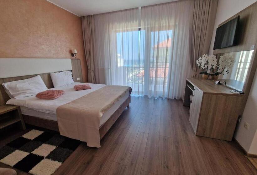 اتاق استاندارد با تخت بزرگ, Valurile Mării Vama   Veche