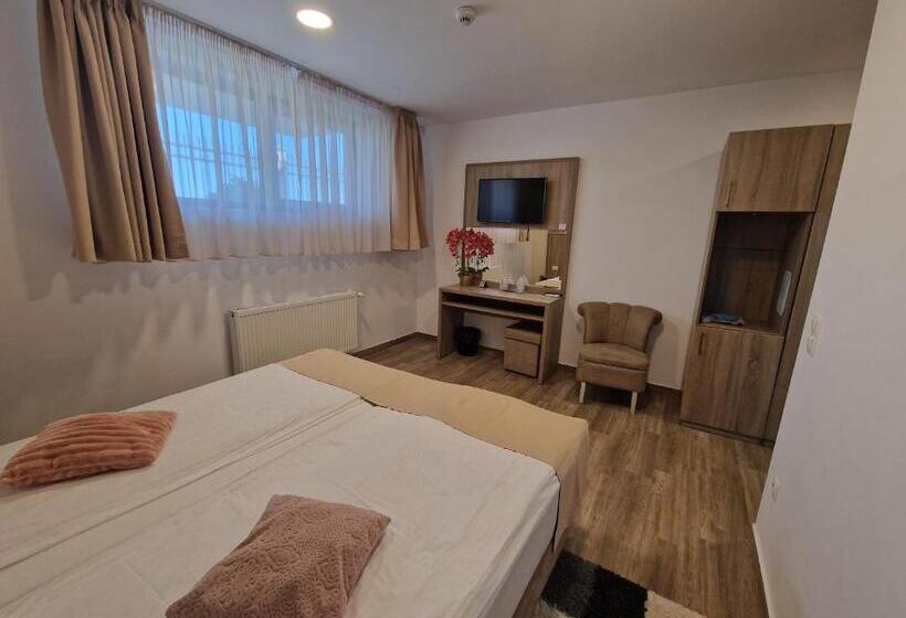 اتاق استاندارد, Valurile Mării Vama   Veche