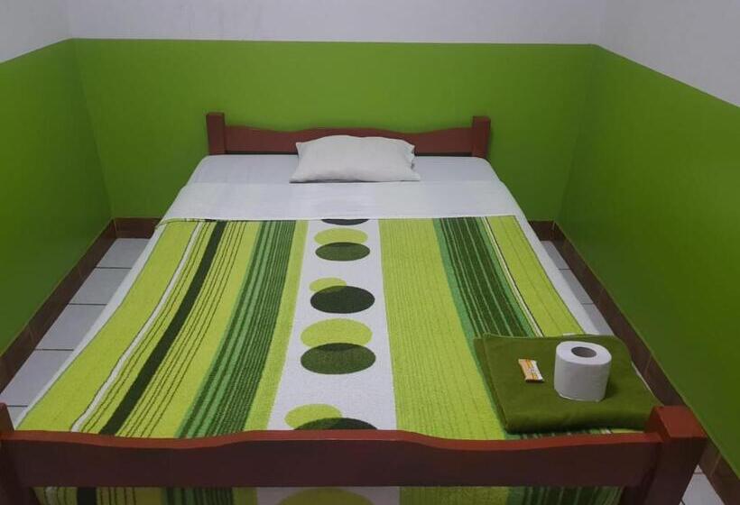 اتاق لوکس, Hospedaje Jacaranda