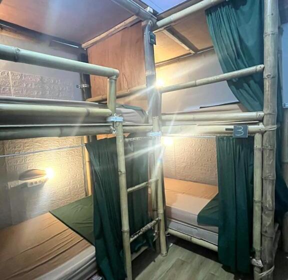 ルームシェアのワンベッド, Good Feeling Hostel
