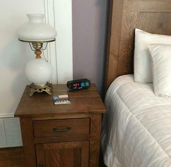 Номер Стандарт, Whooping Crane Manor B & B