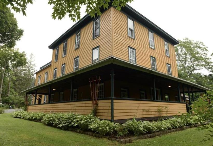 Люкс Повышенной Комфортности, The Woodbine Inn