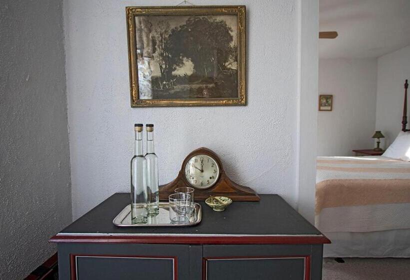 Дом 1 Спальня, The Woodbine Inn