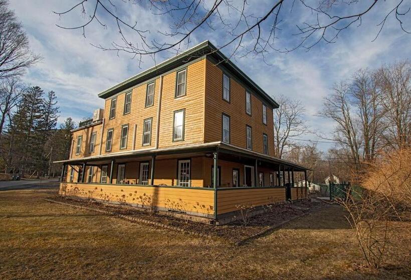 Люкс Повышенной Комфортности, The Woodbine Inn