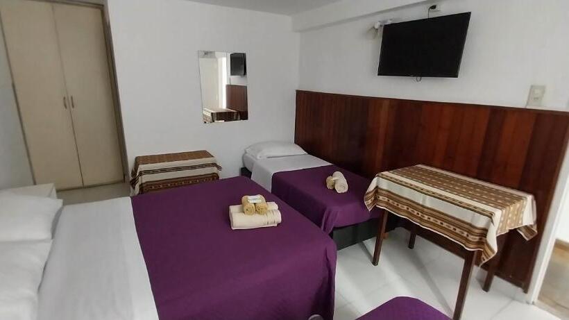 Quarto Quádruplo Standard, Residencial Marlis