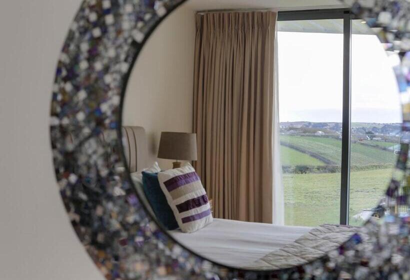 Triple Room Sea View, The Pickwick Inn & Oliver's Restaurant