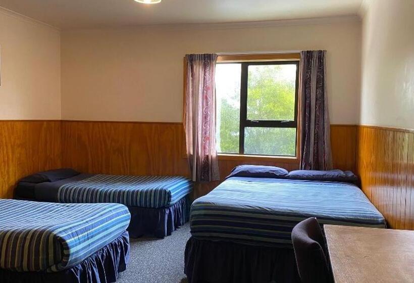 Номер Стандарт Трехместный, National Park Backpackers