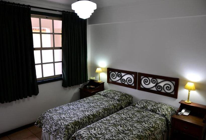 Номер Стандарт Вид на Сад, Casa Do Manequinho Hotel E Restaurante