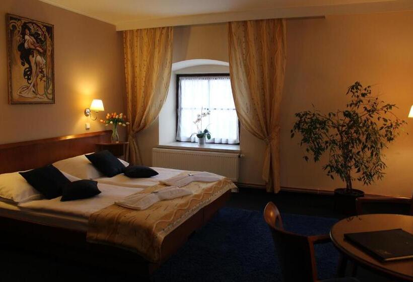 اتاق استاندارد, Zámecký Hotel Zlatý Orel