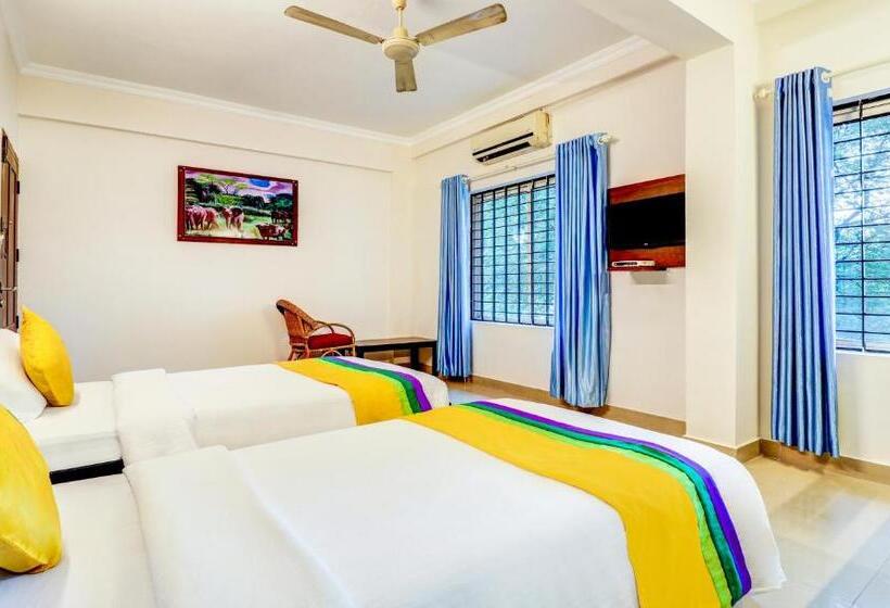 Номер Deluxe, Itsy Hotels Ammu Regency