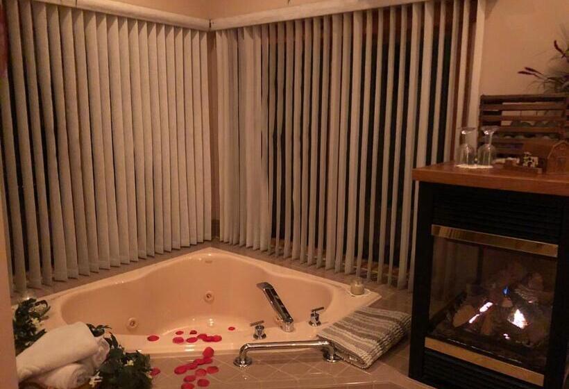 Люкс Deluxe Кровать Кинг, Hillside Farm B & B