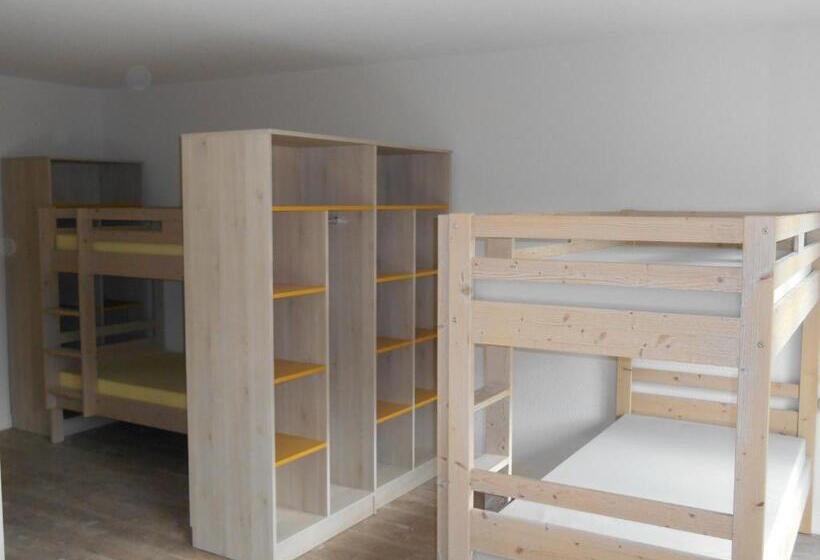 Семейный Номер, Domaine De Maravant   Centre De Vacances