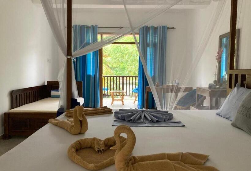 Трехместный Номер Deluxe Вид на Сад, Garden Villa Talalla
