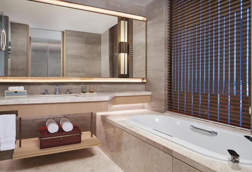 Полулюкс Клуб, Sheraton Yunfu Xinxing