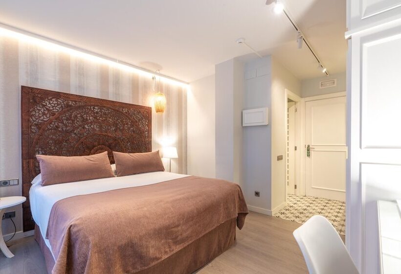 Номер Стандарт, Serennia Fira Gran Via Exclusive Rooms
