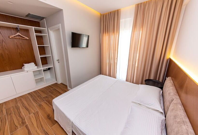 バルコニー付きスタンダードルーム, Inada Hotel Ksamil