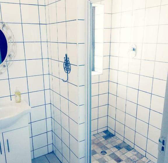 اتاق استاندارد با چشم‌انداز دریا, Kairos Cottage B&b