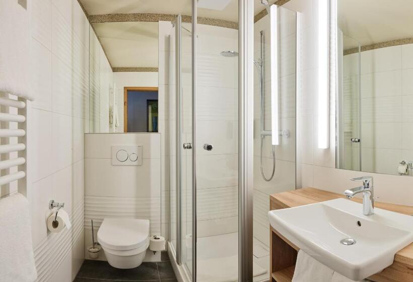 Номер Стандарт, Erasmus Smart   Design B&b
