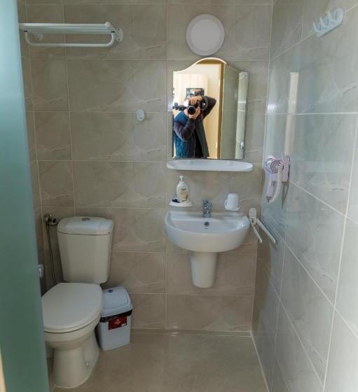 اتاق استاندارد, Ema