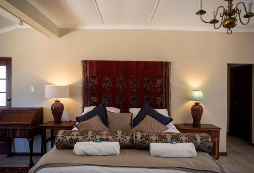 Семейный Номер, Antiqua Guest House