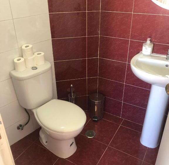 اتاق استاندارد چهار تخته, Nn Guest House