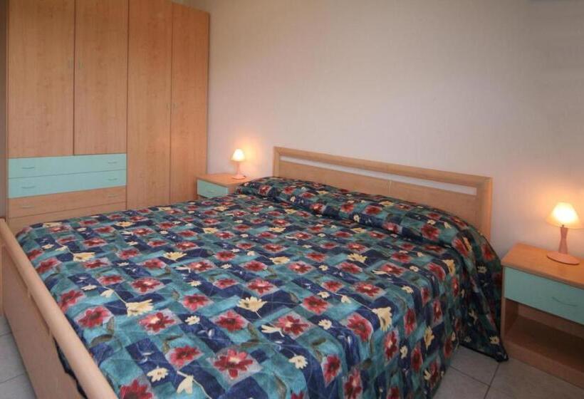 Apartamento 2 Dormitórios, Occidente