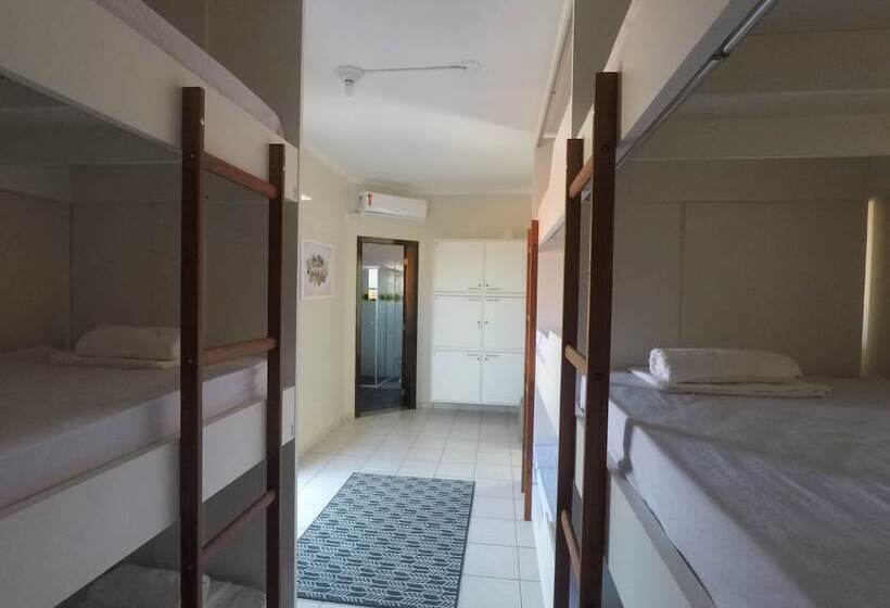 Кровать в Общей Комнате, Blue House Hostel Peruíbe