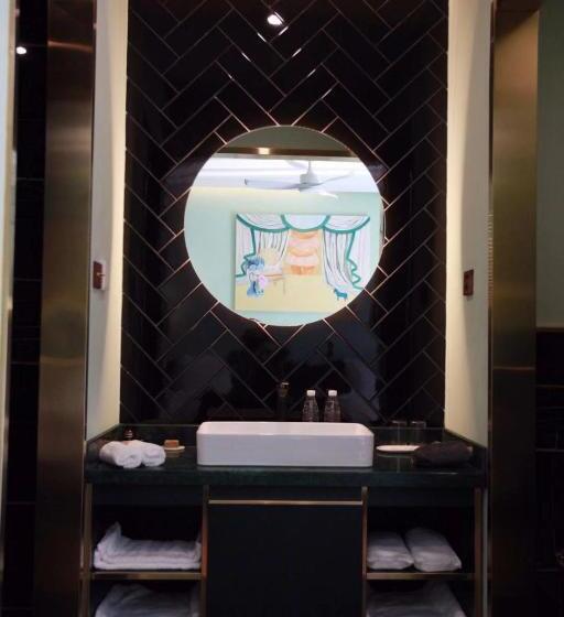 스탠다드 룸, Moon And Chalice Boutique