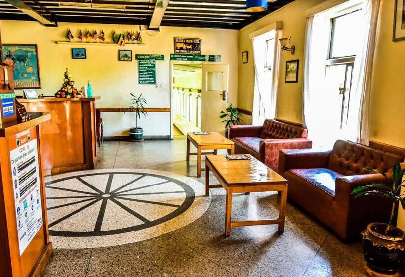اتاق لوکس یک تخته, Wagon Wheel Hotel Eldoret