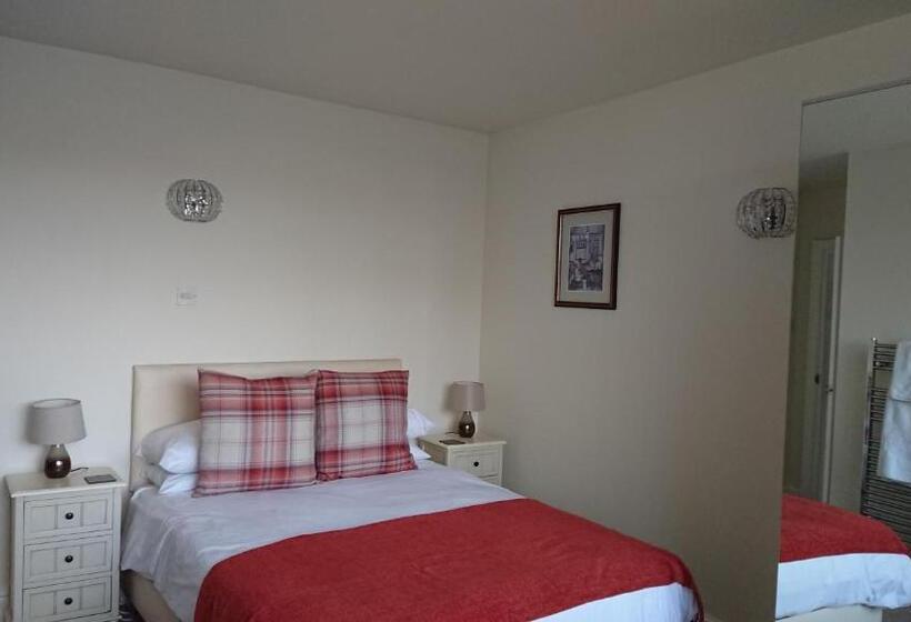 Номер Стандарт, Geordie Pride Lodge