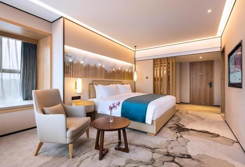 디럭스 룸 킹사이즈 침대, Mercure Chengdu Huapaifang
