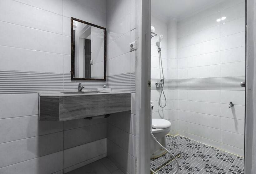 豪华房间, Reddoorz Plus Syariah @ Jalan Sriwijaya Medan