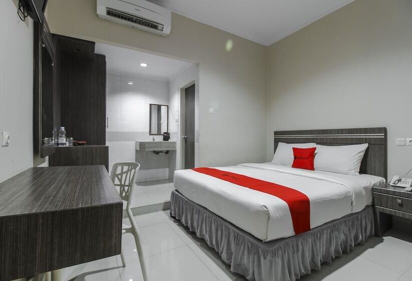 豪华房间, Reddoorz Plus Syariah @ Jalan Sriwijaya Medan
