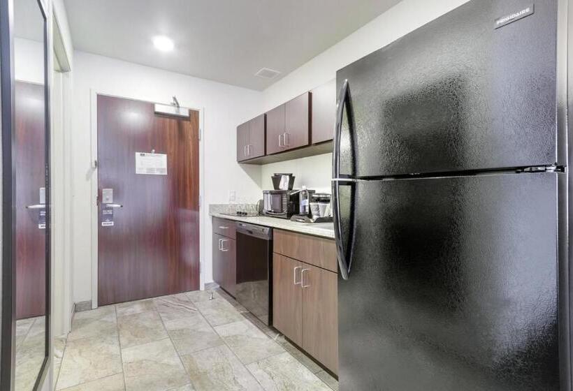 Люкс Повышенной Комфортности, Cobblestone Hotel & Suites   Janesville