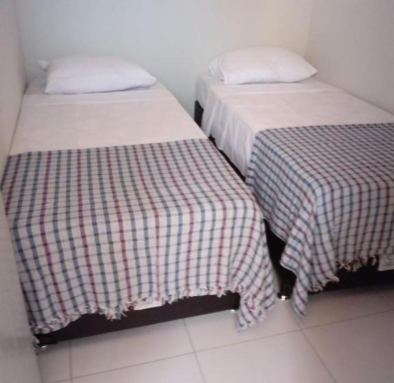 Номер Стандарт Совместная Ванная, Hostel Central