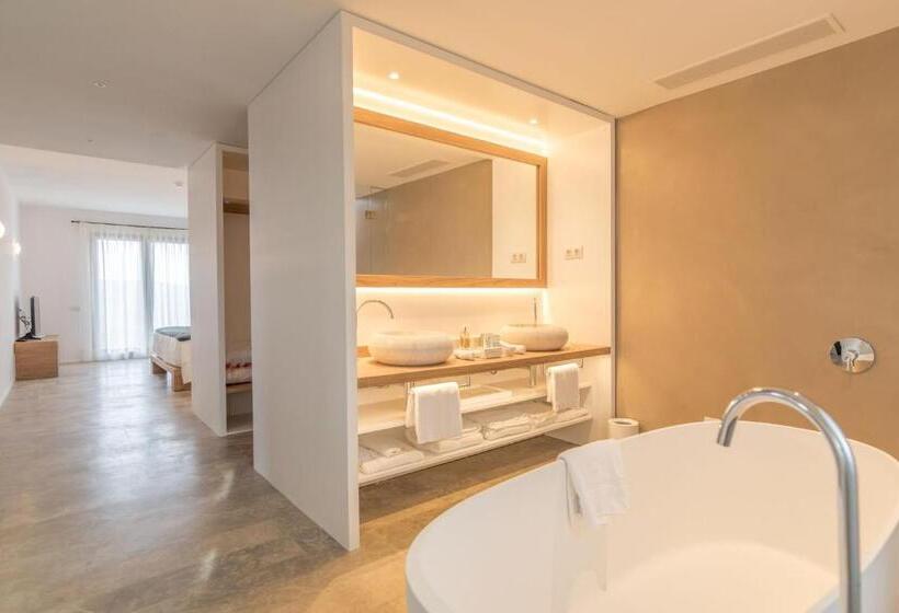 Люкс с Бассейном, Safragell Ibiza Suites & Spa