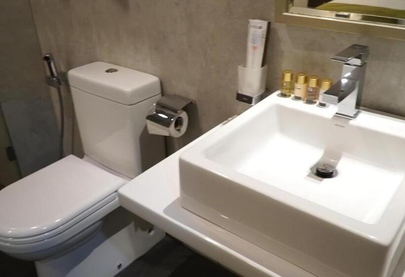 Номер Стандарт, City Hotel Colombo 02