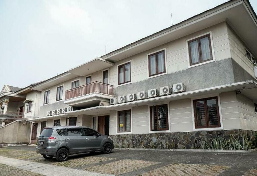 Номер Стандарт, Reddoorz Near Supermall Karawaci 2