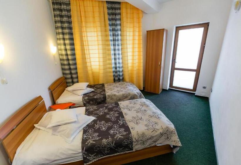 Apartamento 2 Dormitórios, Pensiunea Vila Europa