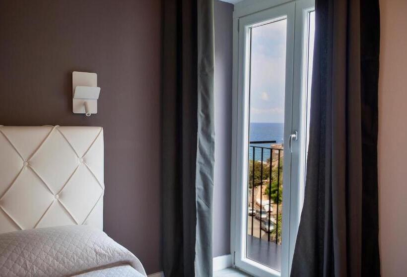 Студио Стандарт с Балконом, Residenza Nausicaa   50 Meters From The Beach