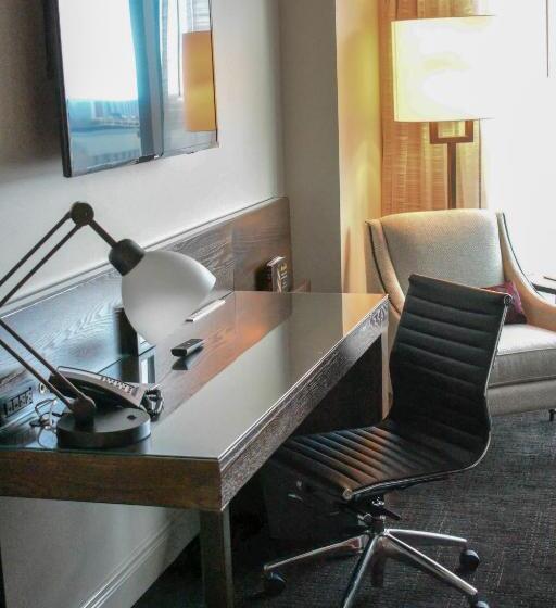 Quarto Deluxe, Texas A&m Hotel And Conference Center